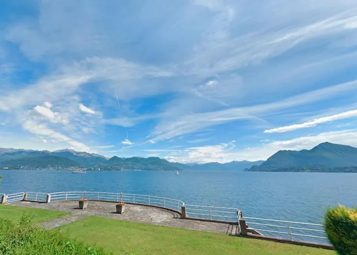 Niobe - Exclusive Lakefront With Private ストレーザ